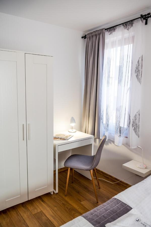 City View Apartment With 2 Bedrooms And Free Garage بلاغويفغراد المظهر الخارجي الصورة